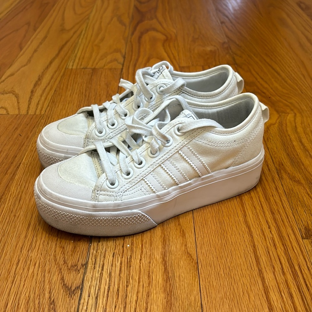 Adidas Sneakers